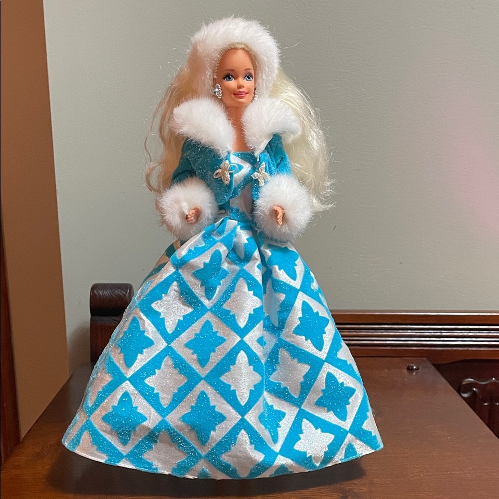 1996 Winter Renaissance Barbie. Blue and White Winter Doll with Fur Trim